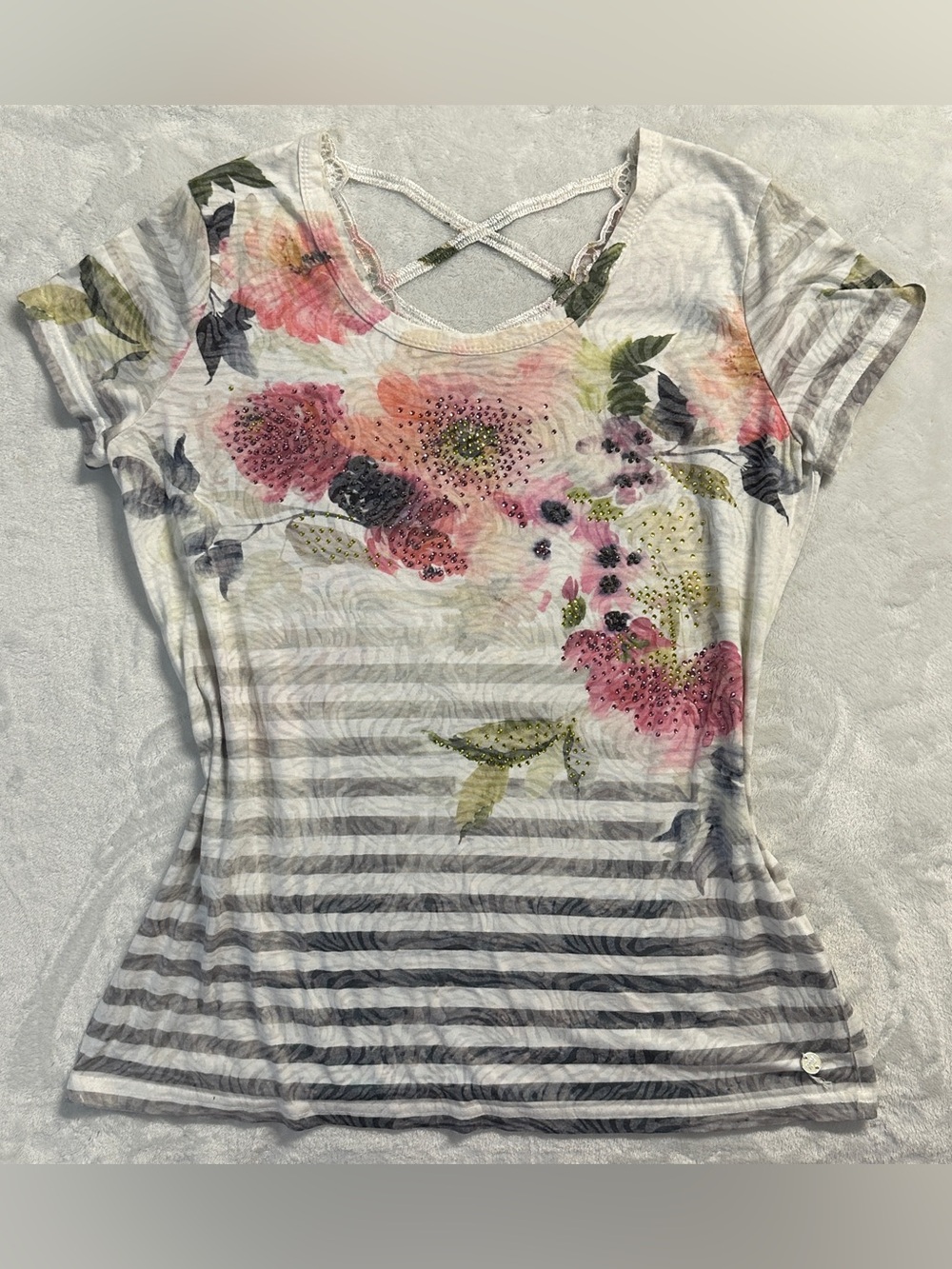 Y2K POINT ZERO women's white striped floral rhinestone top, S.